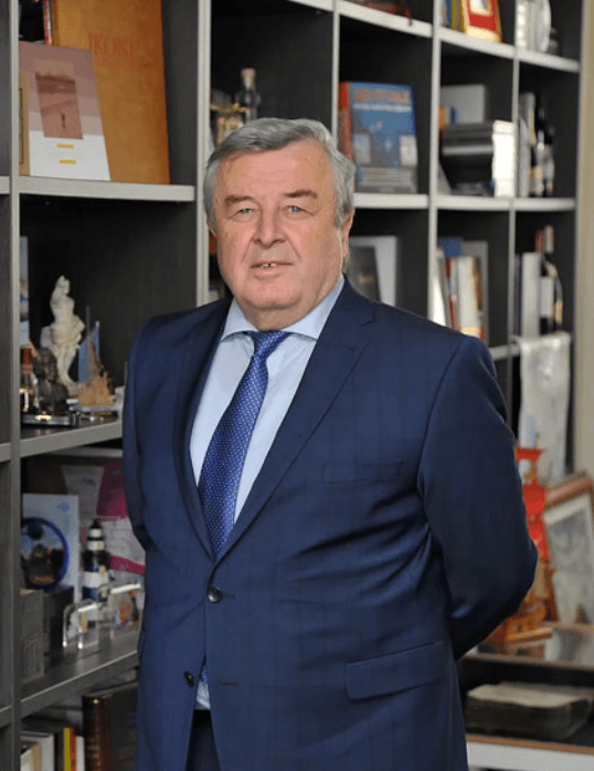 Prof. dr Veselin Vukotić